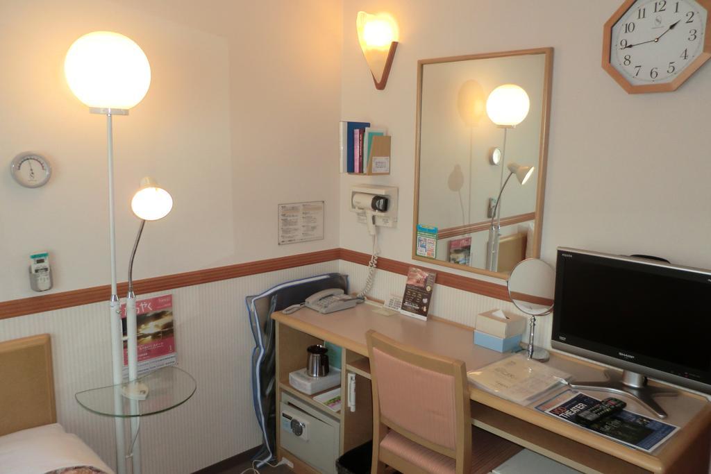 Toyoko Inn Tokyo Yamanote Sen Otsuka Eki Kita Guchi No 2 Dış mekan fotoğraf